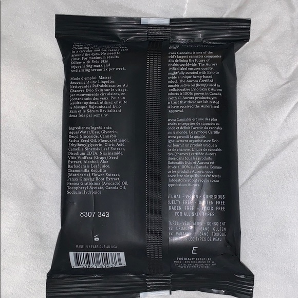 EVIO BEAUTY - REFRESHING CLEANSING HEMP WIPES - Picture 2 of 2